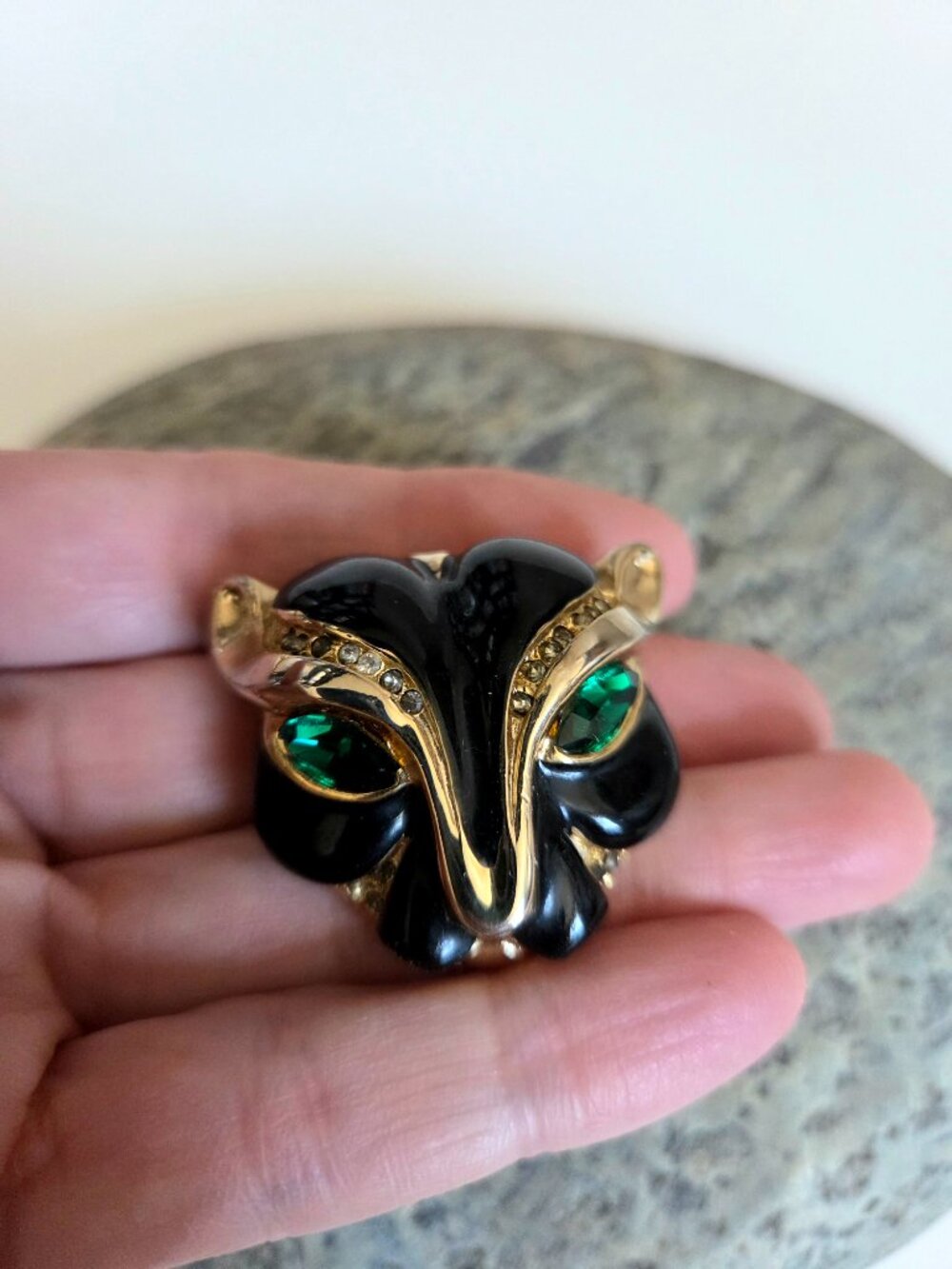 Vintage Panther Head Brooch Green Rhinestones Eyes Big Cat Gold Tone